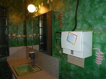 ケロウナ インターナショナル ホステル エクステリア 写真